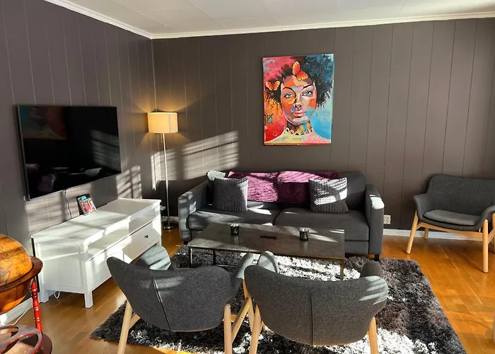 Spacious 3br - Fast Wi-fi - Free Parking - Near Oslo Airport & - Les Homes *