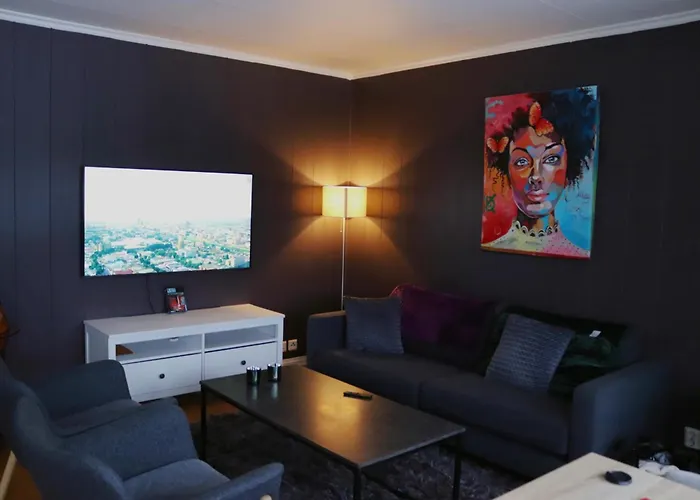 Spacious 3br - Fast Wi-fi - Free Parking - Near Oslo Airport & - Les Homes アパート *